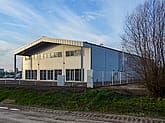 Kravas mašīnu serviss ar ofisu - Riga